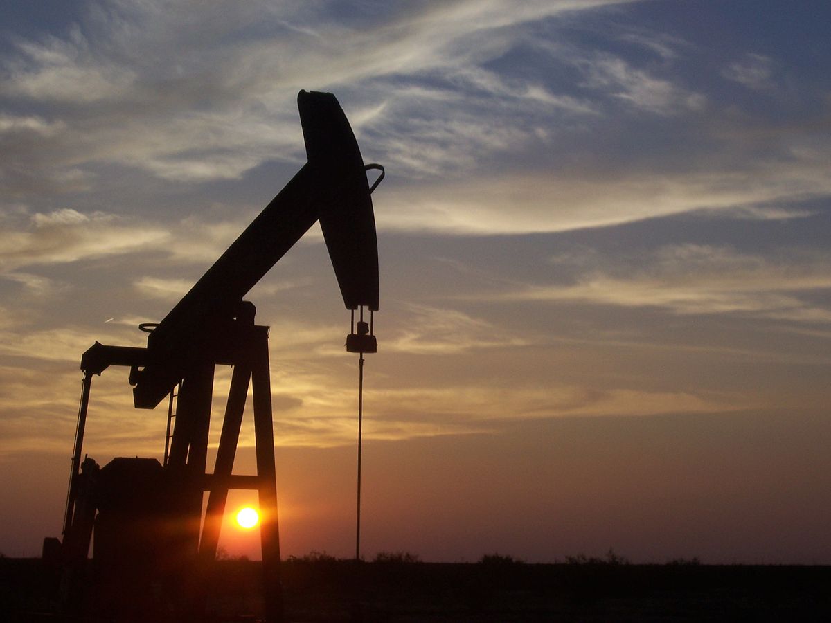 How can you invest in commodities like oil? How can you invest in commodities like oil?